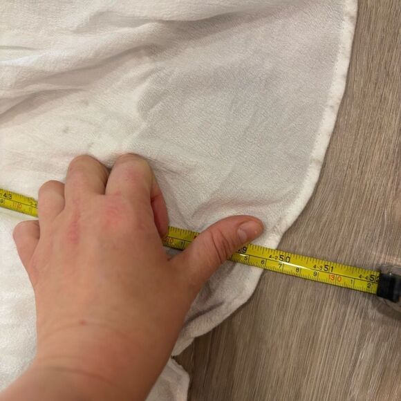 Elegant White Maxi Dress - Picture 11 of 12